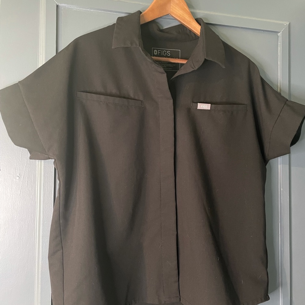 Figs Black collared scrub top.